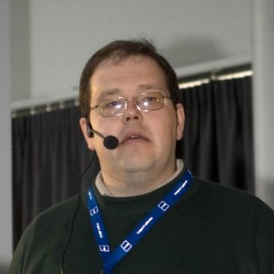 Pasek man pasaką: kaip pranešimai tampa istorijomis ir įtraukia žmones.